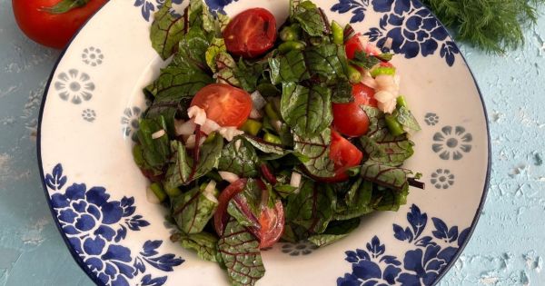 Kuzu Kulağı Salatası