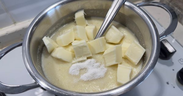 peynirli-irmik-helvasi-asama2