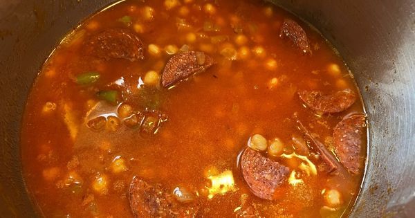 sucuklu-nohut-yemegi-asama4