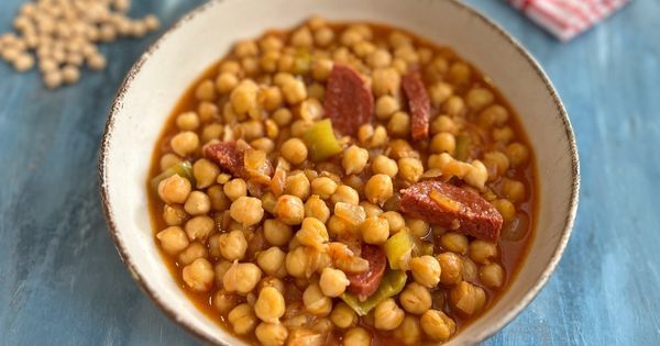 sucuklu-nohut-yemegi-asama5