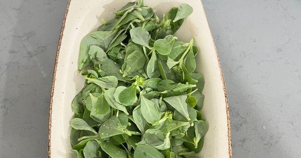 cilek-soslu-semizotu-salatasi