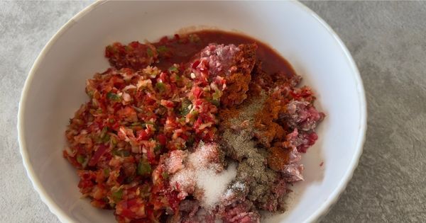kiymali-yumurtali-pide-asama3