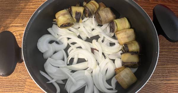 salcali-kofteli-patlican-sarma-asama1