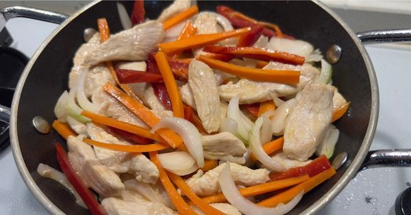 soya-soslu-tavuklu-makarna-asama2