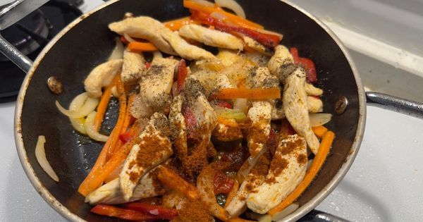 soya-soslu-tavuklu-makarna-asama3