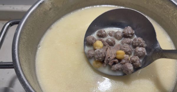 yogurtlu-yuvalama-corbasi-asama10