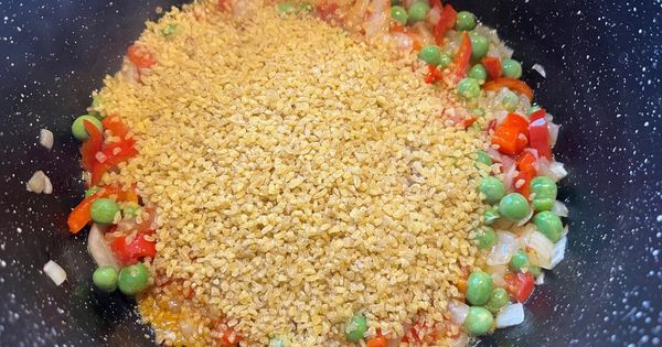 bezelyeli-bulgur-pilavi-asama3