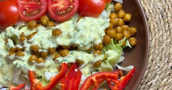 Domatesli Yaz Salatası