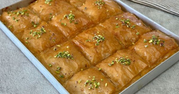 Baklavalık Yufkadan Laz Böreği