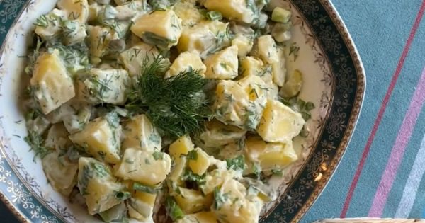 Hardal Soslu Leziz Patates Salatası