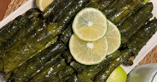 Acılı Ekşili Yaprak Sarma