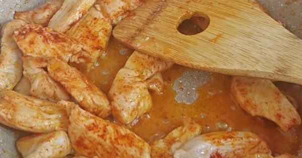 cheddar-soslu-tavuk-salata-bowl-asama4