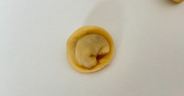 domates-soslu-tortellini-asama11