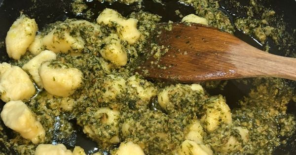 pesto-soslu-yesillikli-gnocchi-asama5
