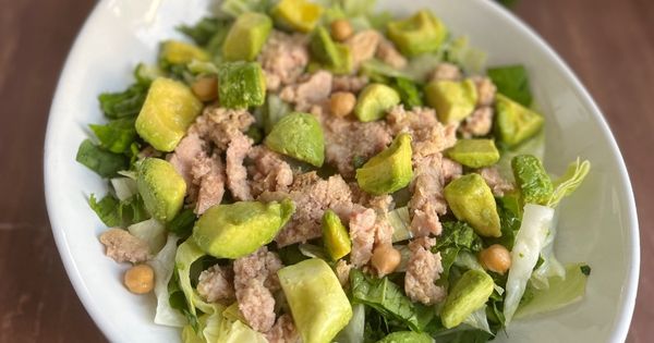 ton-balikli-avokado-salatasi-asama6