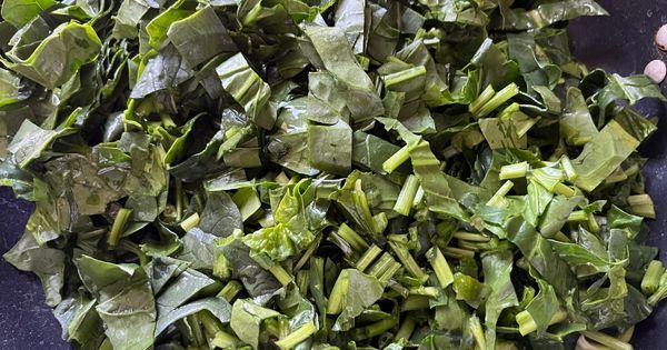 bulgurlu-ispanak-borani-asama1