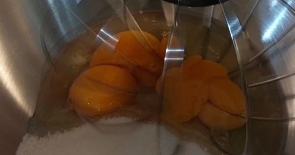 elmali-tarcinli-cevizli-kek-asama1