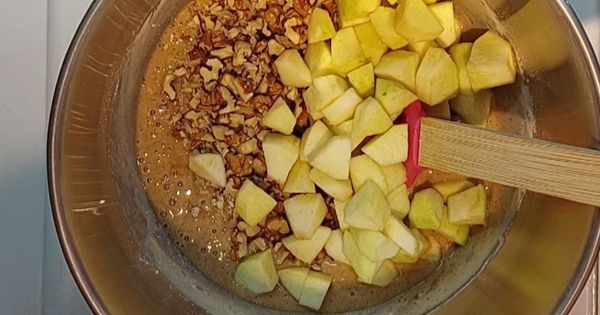 elmali-tarcinli-cevizli-kek-asama6