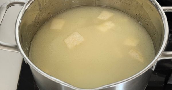 tavuklu-kereviz-corbasi-asama3