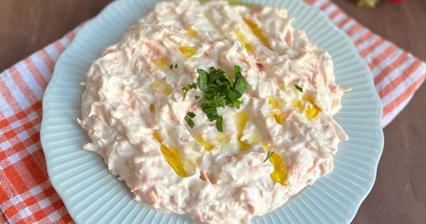 yogurtlu-turp-salatasi-asama3