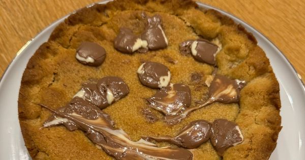 cikolata-dolgulu-dev-kurabiye-asama7