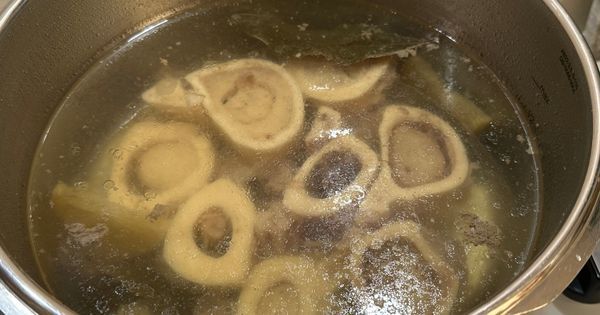 ilikli-kemik-suyu-corbasi-asama2