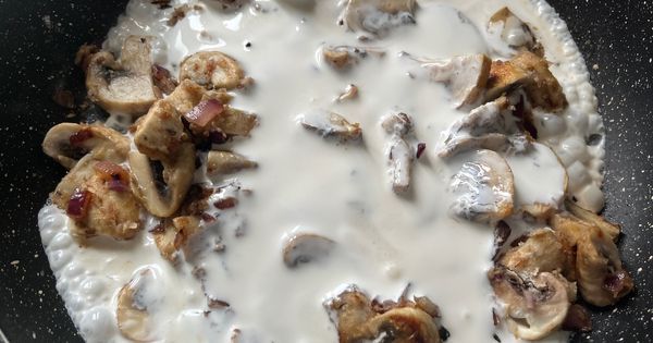 kremali-mantar-sos-asama4