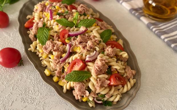 Ton Balıklı Makarna Salatası Tarifi
