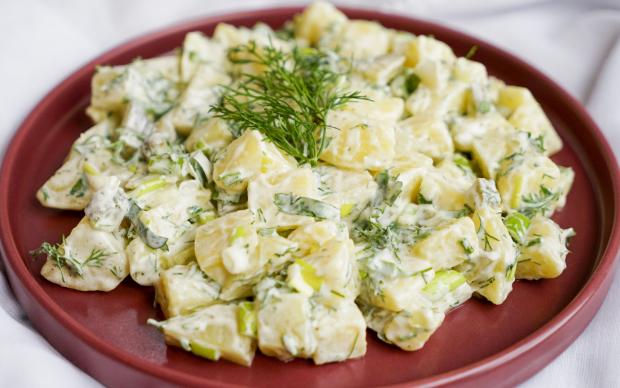 Yoğurt Soslu Patates Salatası Tarifi