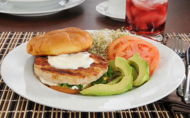 Avokadolu Hindi Burger Tarifi
