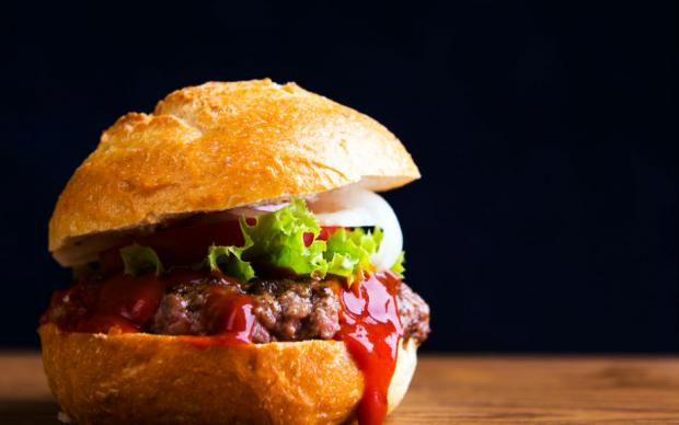 Domates Soslu Hamburger Tarifi