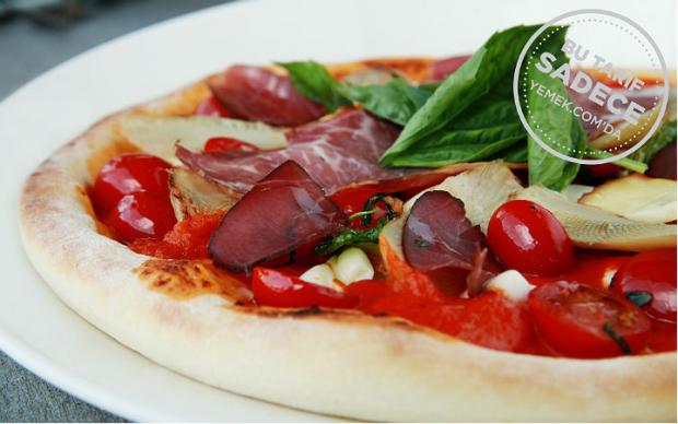 Füme Pizza Tarifi