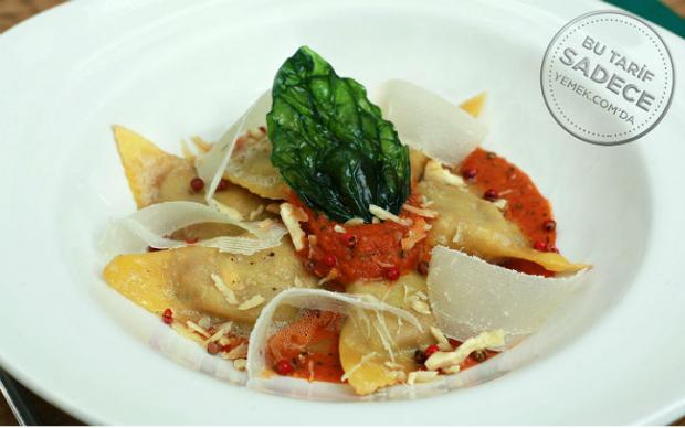 Cezayir Restaurant Patlıcanlı Ravioli Tarifi