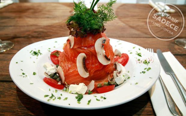 fume-somon-salatasi-tarifi-grissini-restaurant