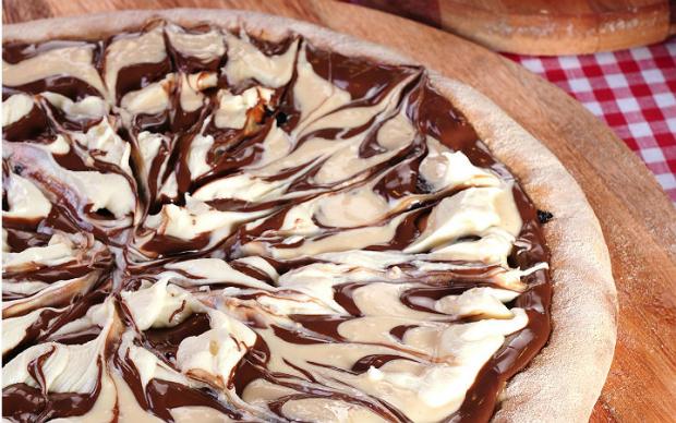 Nutellalı Pizza Tarifi