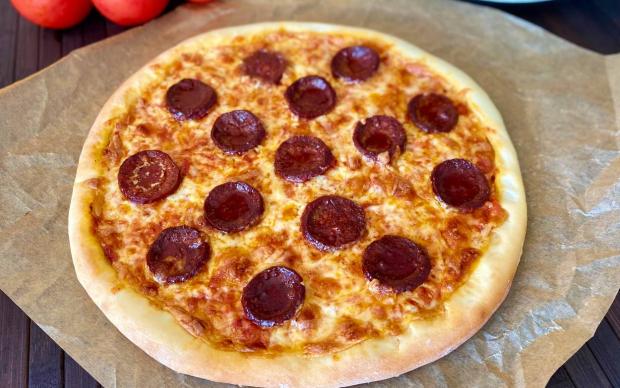 Sucuklu Pizza Tarifi