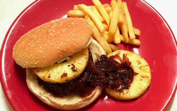Hawaii Burger Tarifi