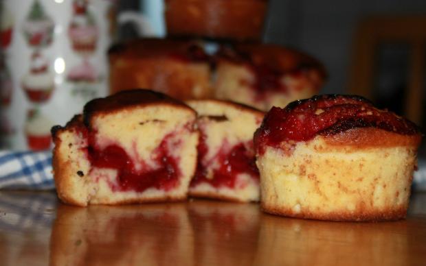 Vişne Dolgulu Limonlu Muffin Tarifi