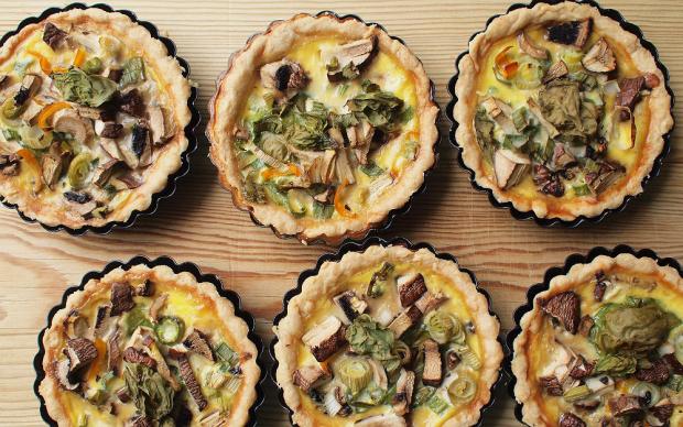 Mantarlı ve Yeşil Soğanlı  Tartolet Tarifi