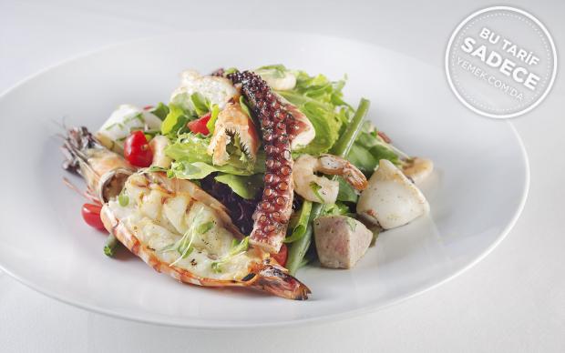 Deniz Mahsulleri Salatası Tarifi