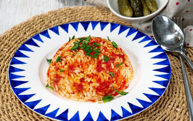 Domatesli Pilav Tarifi