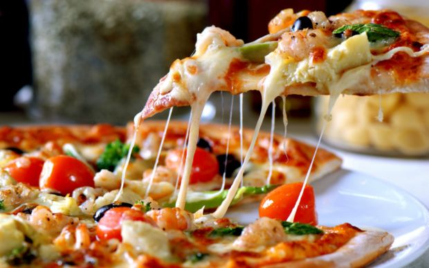 pizza-sekse-benzer-manset
