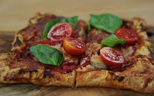 Kakaolu Pizza Tarifi, Nasıl Yapılır? (Videolu)