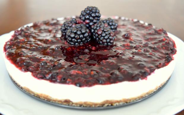 Ballı Böğürtlenli Cheesecake Tarifi
