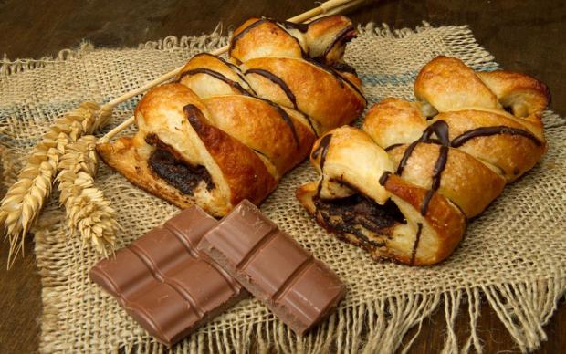 cikolatali-corek-tarifi