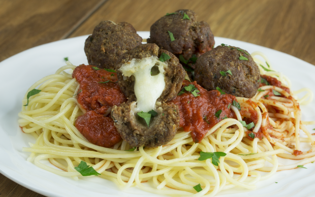 Mozzarella Dolgulu Köfte Tarifi