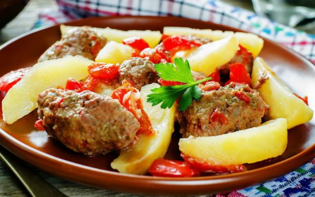 firinda-kofte-patates-tarifi-one-cikan
