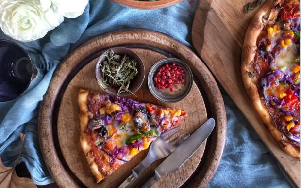 Mor Lahanalı Pizza Tarifi