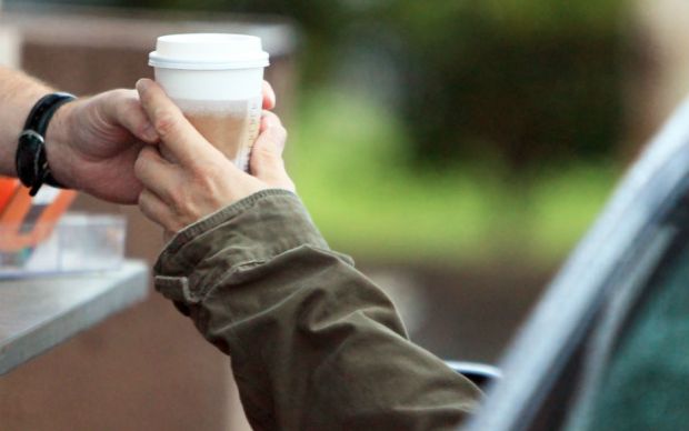 starbucks-kahve-ismarlayan-yabancilar
