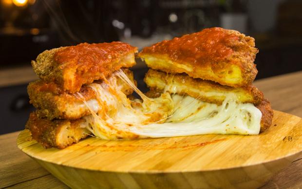 bol-peynirli-soslu-tostjpg